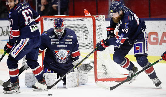 Linköpings målvakt David Rautiooch Jonas Junland