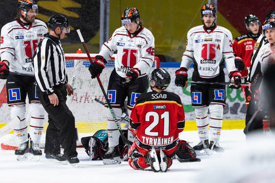 Örebros Robin Salo och Luleås Juhani Tyrväinen