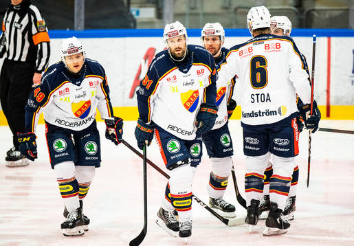 Djurgårdens Rhett Rakhshani jublar med Dick Axelsson