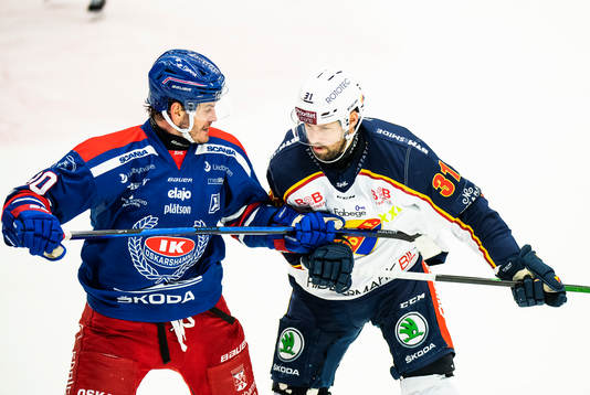 Oskarshamns Lance Bouma och Djurgårdens Dick Axelsson