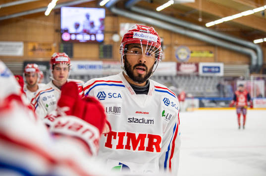 Timrås Jeremy Boyce-Rotevall jublar