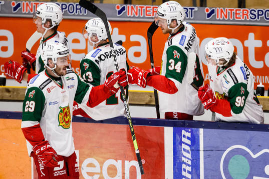 Moras Johan Persson jublar