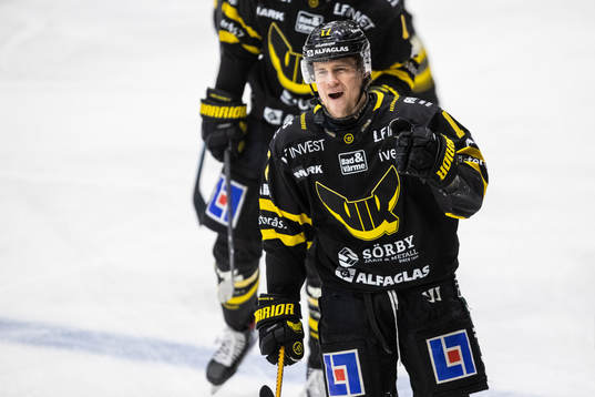 Västerås William Wikman jublar