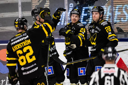 Västerås Joakim Hillding jublar