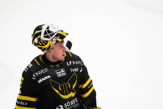 Västerås målvakt Emil Kruse deppar