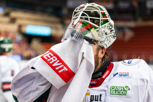 Frölundas målvakt Niklas Rubin deppar