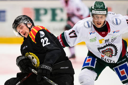 Brynäs Adam Pettersson och Frölundas Robin Alvarez