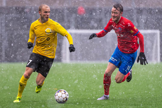 Mjällbys Viktor Gustafson och Helsingborgs Rasmus Jönsson