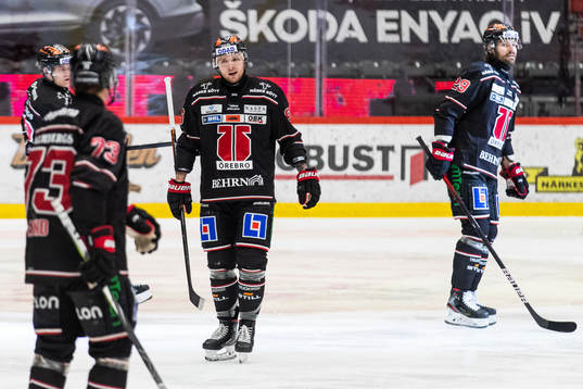 Örebros Robin Kovacs jublar