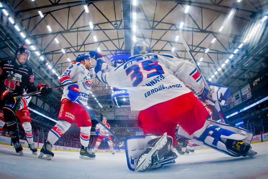 Örebros Emil Larsson och Oskarshamns Brian Cooper och