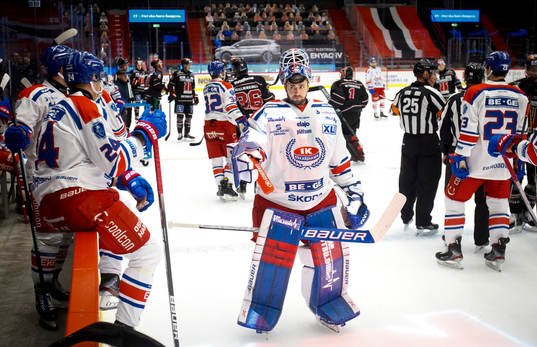 Oskarshamns målvakt Joe Cannata deppar