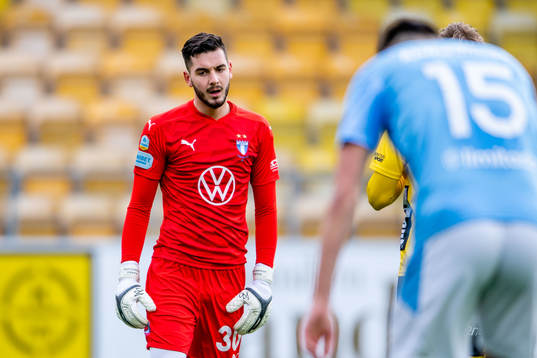 Malmö FFs målvakt Marko Johansson deppar