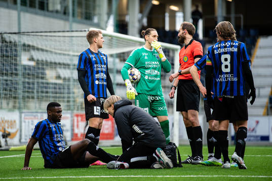 Sirius Patrick Nwadike får vård