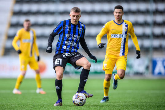 Sirius Simon Gefvert och IFK Göteborgs Alexander Jallow