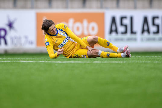 IFK Göteborgs Simon Thern har ont