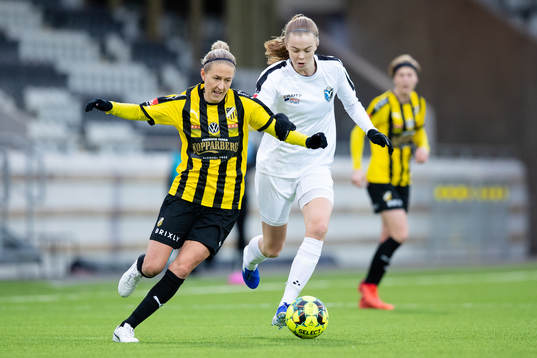 Häckens Emma Kullberg och Växjös Elin Nilsson