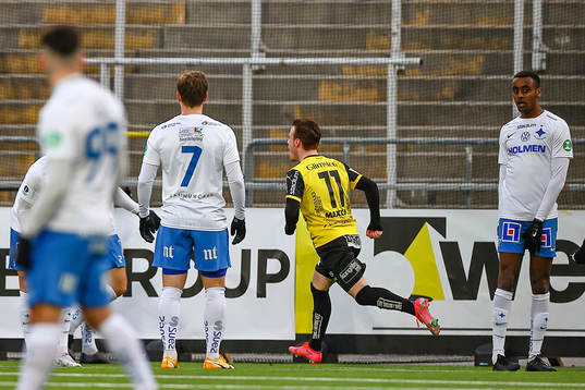 Häckens Tobias Heintz jublar
