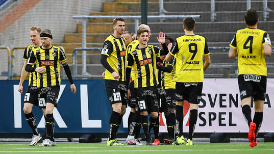 Häckens Tobias Heintz jublar
