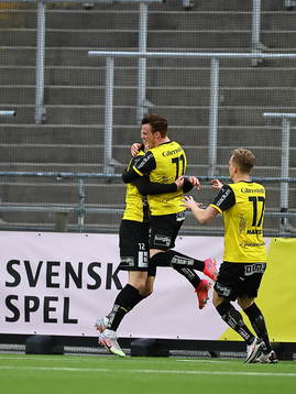 Häckens Tobias Heintz jublar