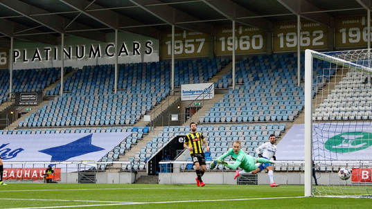 Mål 2-1 av IFK Norrköpings Sead Haksabanovic förbi