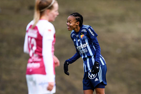Djurgårdens Linda Motlhalo jublar