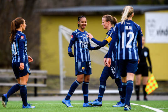 Djurgårdens Linda Motlhalo jublar