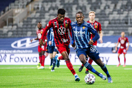 Djurgårdens Edward Chilufya och Östersunds Kalpi Wilfried