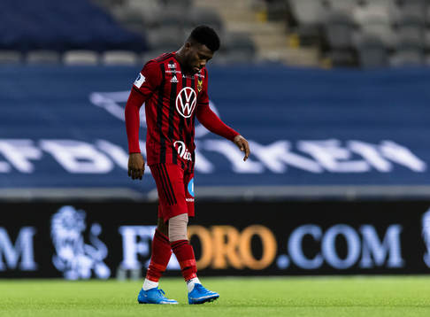 Östersunds Kalpi Wilfried Ouattara skadar sig och får
