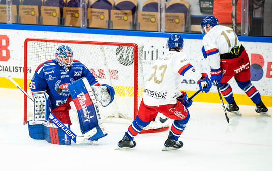 Oskarshamns målvakt Joe Cannata och Filiph Engsund