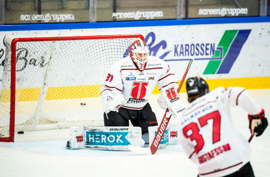 Örebros målvakt Jonas Arntzen och Glenn Gustafsson