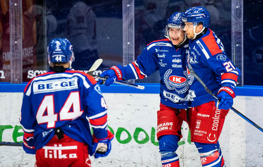 Oskarshamns Filiph Engsund jublar med Brian Cooper