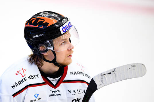 Örebros rodrigo Abols jublar