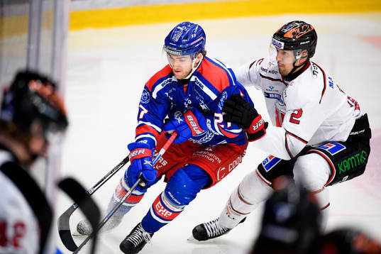 Oskarshamns JC Lipon och Örebros Rasmus Rissanen