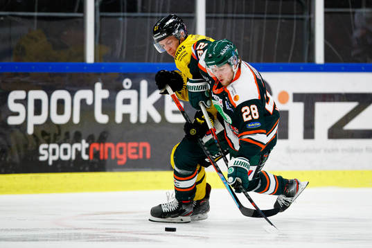 Västerås Sebastian Benker och Kristianstads +Max Wahlgren