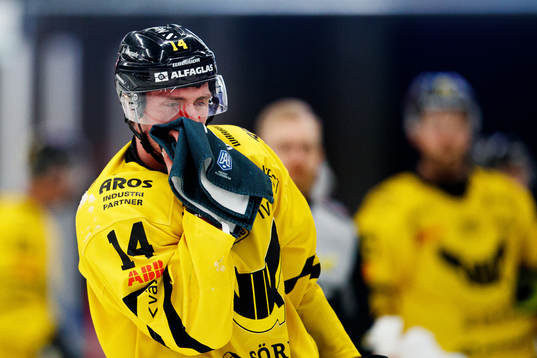 Västerås Jesper Johansson har ont