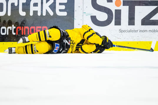 Västerås Joakim Hillding har ont