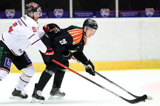 Örebros Gustav Backström och Brynäs Oskar Kvist