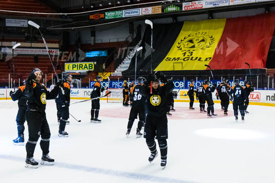 Brynäs spelare tackar publiken