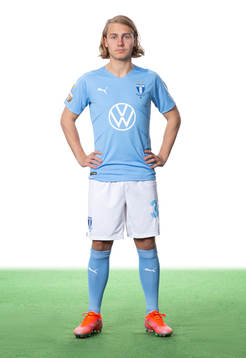 s Sebastian Nanasi
