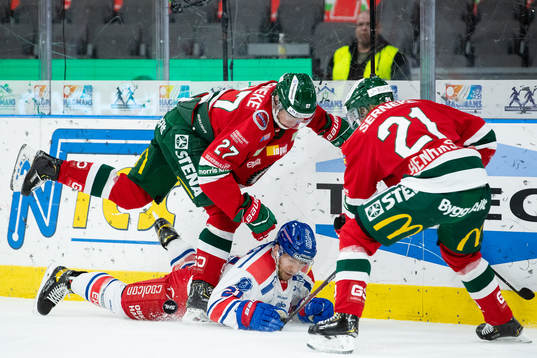 Frölundas Theodor Niederbach och Karl Henriksson mot