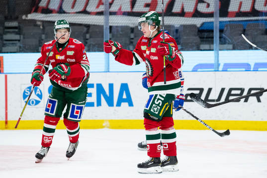 Frölundas Karl Henriksson jublar