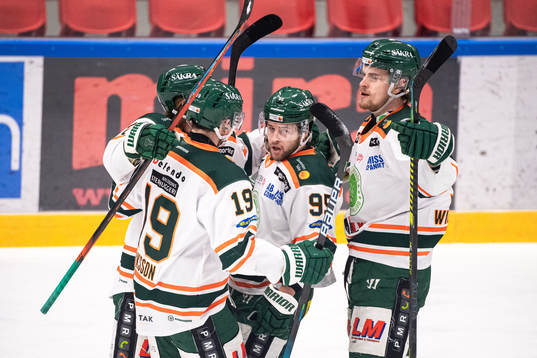 Kristianstads Alexander Molldén jublar med lagkamrater