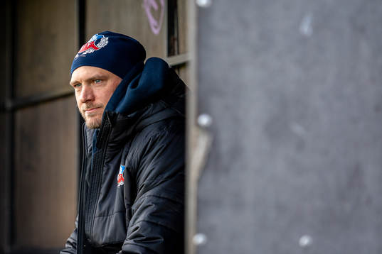 Helsingborgs Andreas Granqvist sitter på bänken