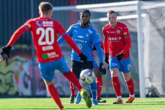 Halmstads Joseph Baffoe och Helsingborgs Emil Hellman