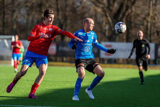Helsingborgs Wilhelm Loeper och Halmstads Andreas Johansson