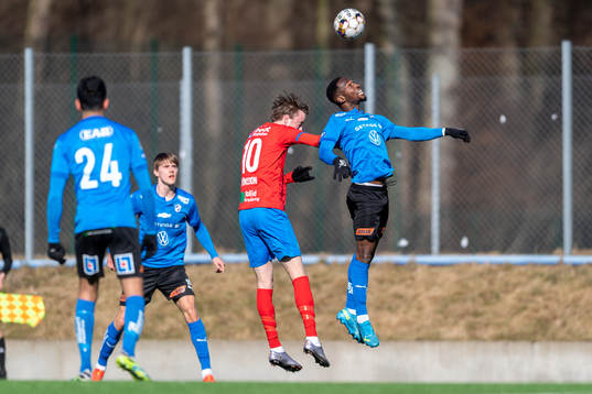 Halmstads Sadat Karim i nickduell med Helsingborgs Rasmus