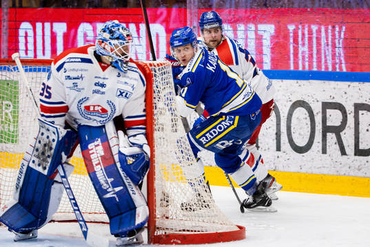 Leksands Martin Karlsson oroar bakom Oskarshamns målvakt