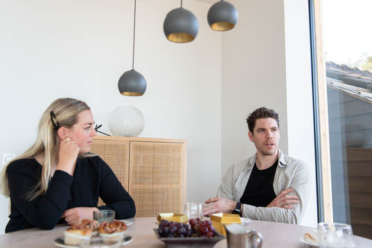 Bläddra bland fler bilder av Ishockey, Hemma hos Linus Fernström