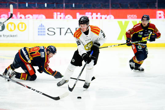 Brynäs Noel Gunler och Djurgårdens Linus Andersson