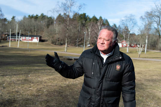 Örgrytes f.d. ordförande Joacim Nordh blir intervjuad